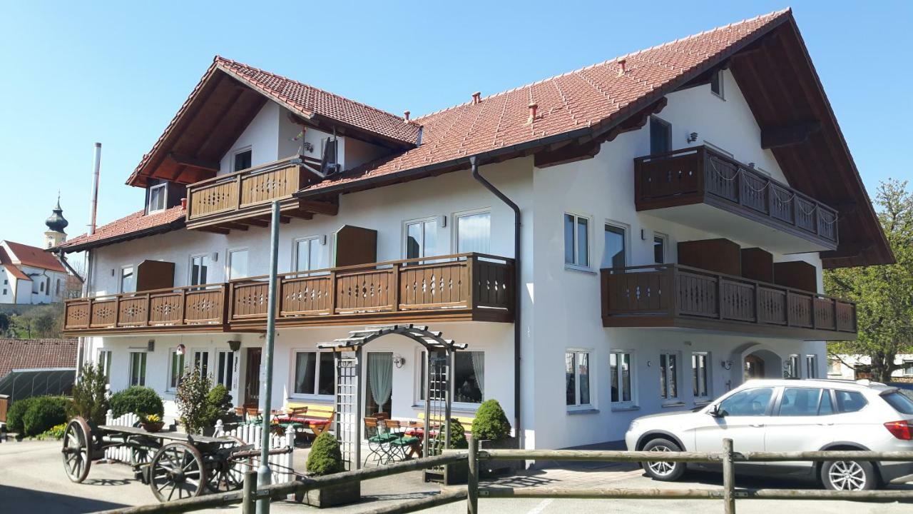 Gasthof "Zum Strauss" Wildsteig ภายนอก รูปภาพ
